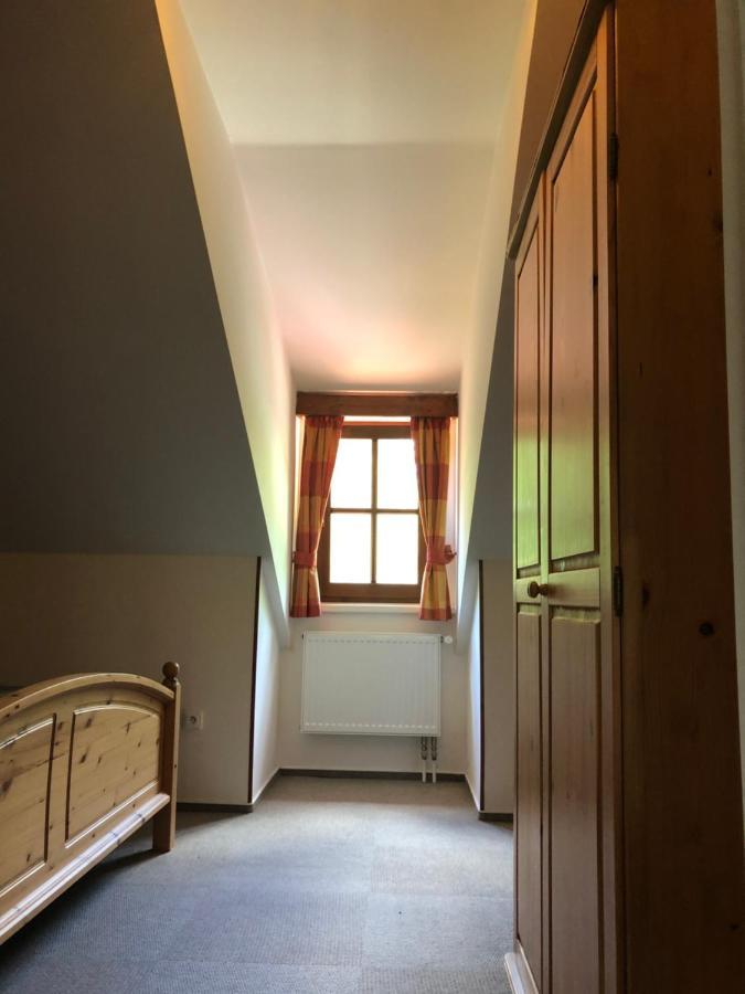 Mala Svata Hora - Penzion & Restaurace Mníšek pod Brdy Extérieur photo