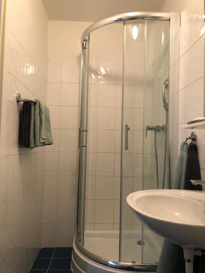 Mala Svata Hora - Penzion & Restaurace Mníšek pod Brdy Extérieur photo