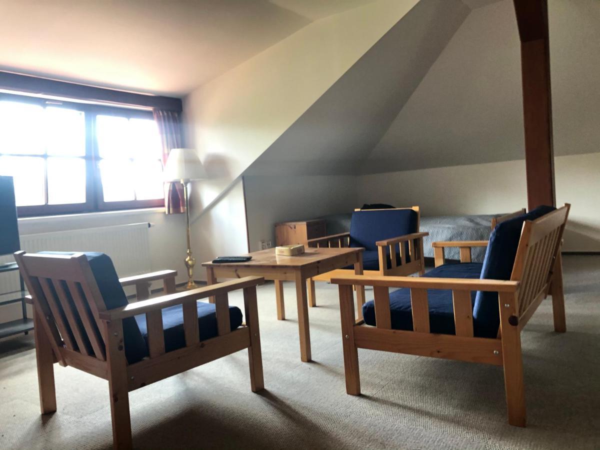 Mala Svata Hora - Penzion & Restaurace Mníšek pod Brdy Extérieur photo